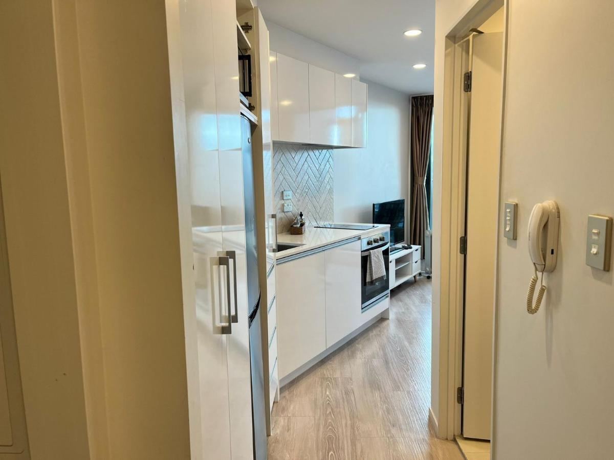 Free Wifi!! Spacious 1-Bedroom Apt, Auckland Cbd Экстерьер фото