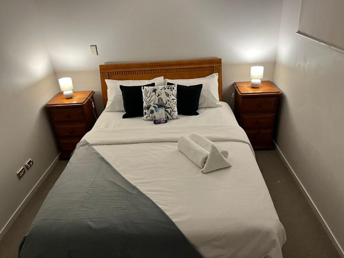 Free Wifi!! Spacious 1-Bedroom Apt, Auckland Cbd Экстерьер фото